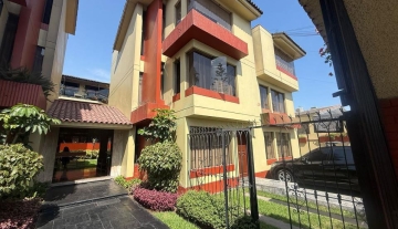 Dpto. 1er Piso, Alt. Cdra. 4 Av. Las Palmeras, Urb. Camacho