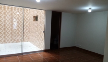Dpto. Renovado, 1er Piso Urb. Santa Patricia