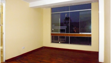Dpto. 3er Piso, Alt. Cdra. 13 Av. Los Fresnos, Urb. La Capilla
